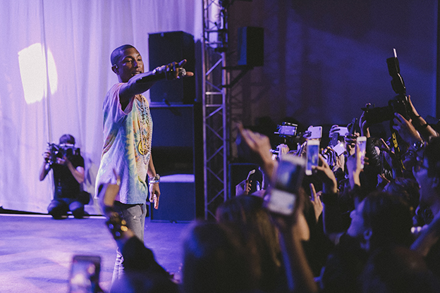 Pharrell Williams, concierto en la fiesta de lanzamiento del perfume Gabrielle Chanel