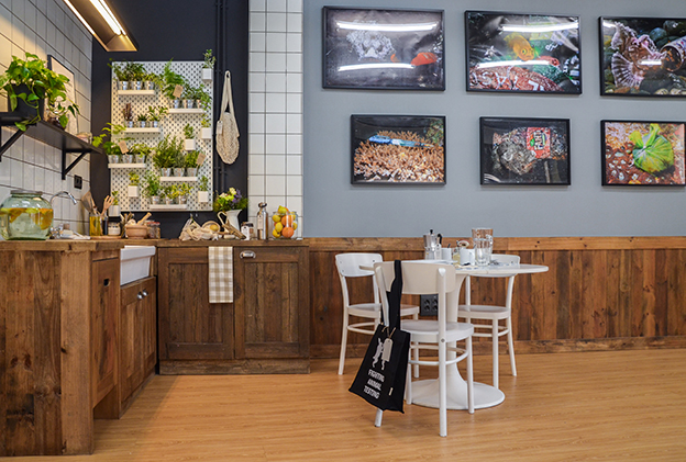Naked House Madrid cocina