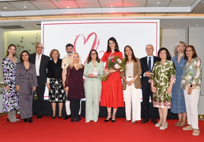 Premio Clarins por la Infancia 2024