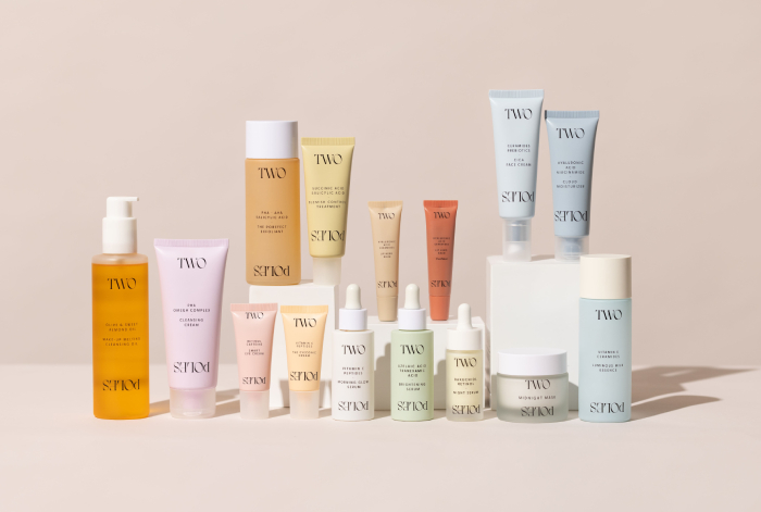 Two Poles aniversario