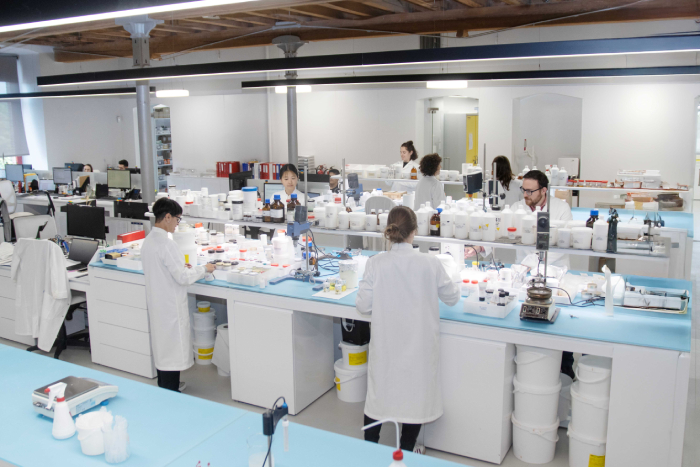 Laboratorios Bella Aurora CDTI